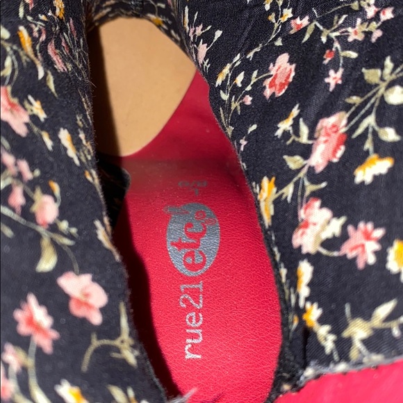 Boots - Picture 7 of 13